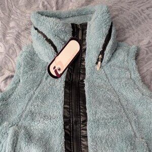 Softest i5 Women's Vest!